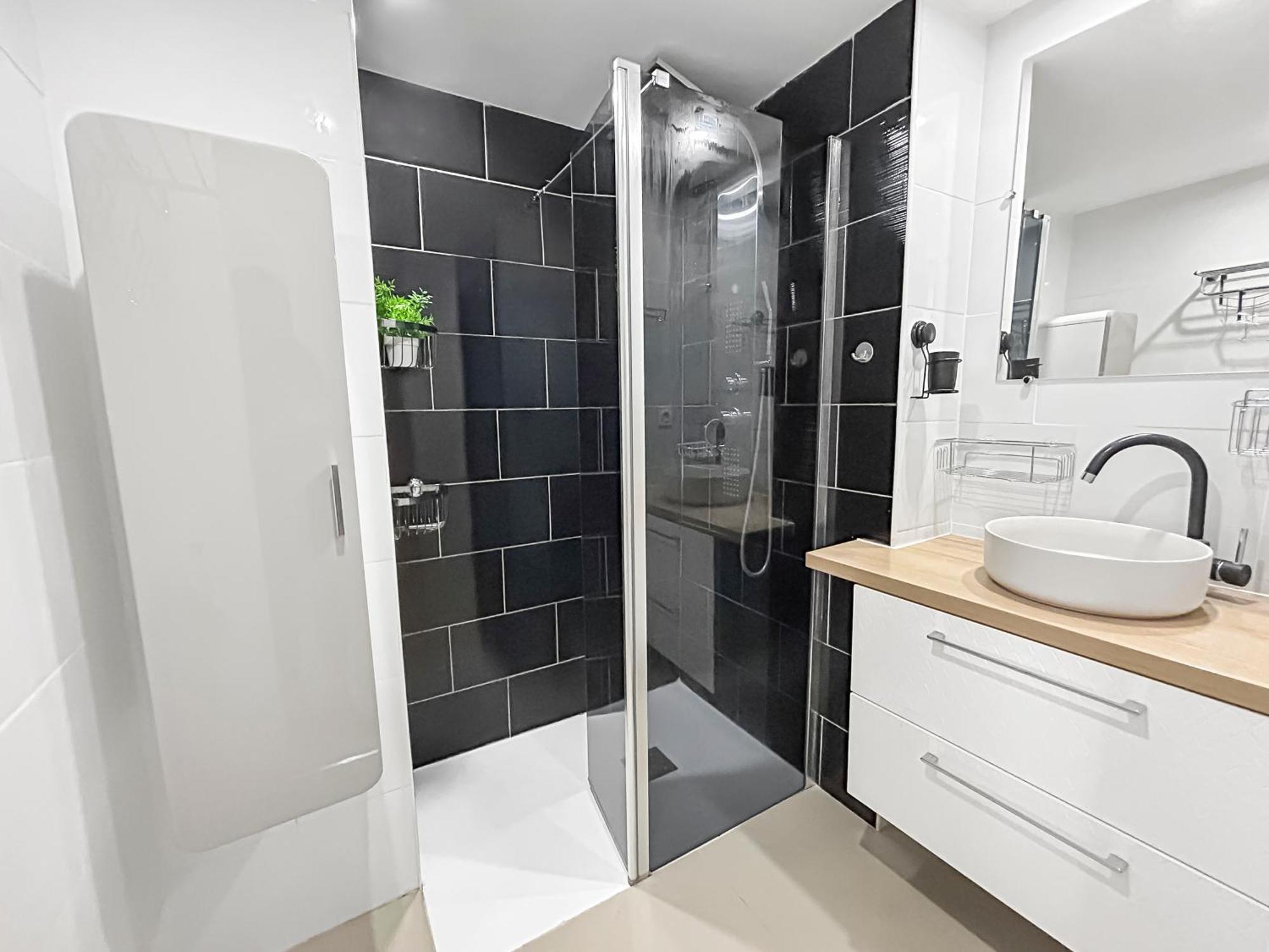 Escapade A - T2 Cosy, Clim & Balcon Apartment Nice
